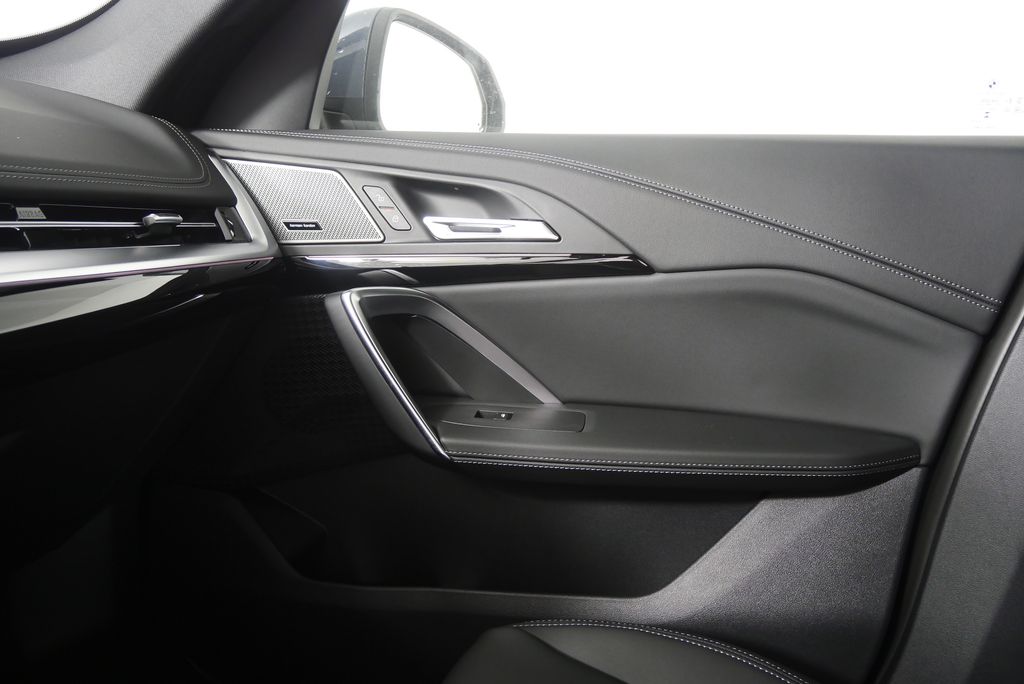 Thumbnail: 2026 BMW X1 - 23