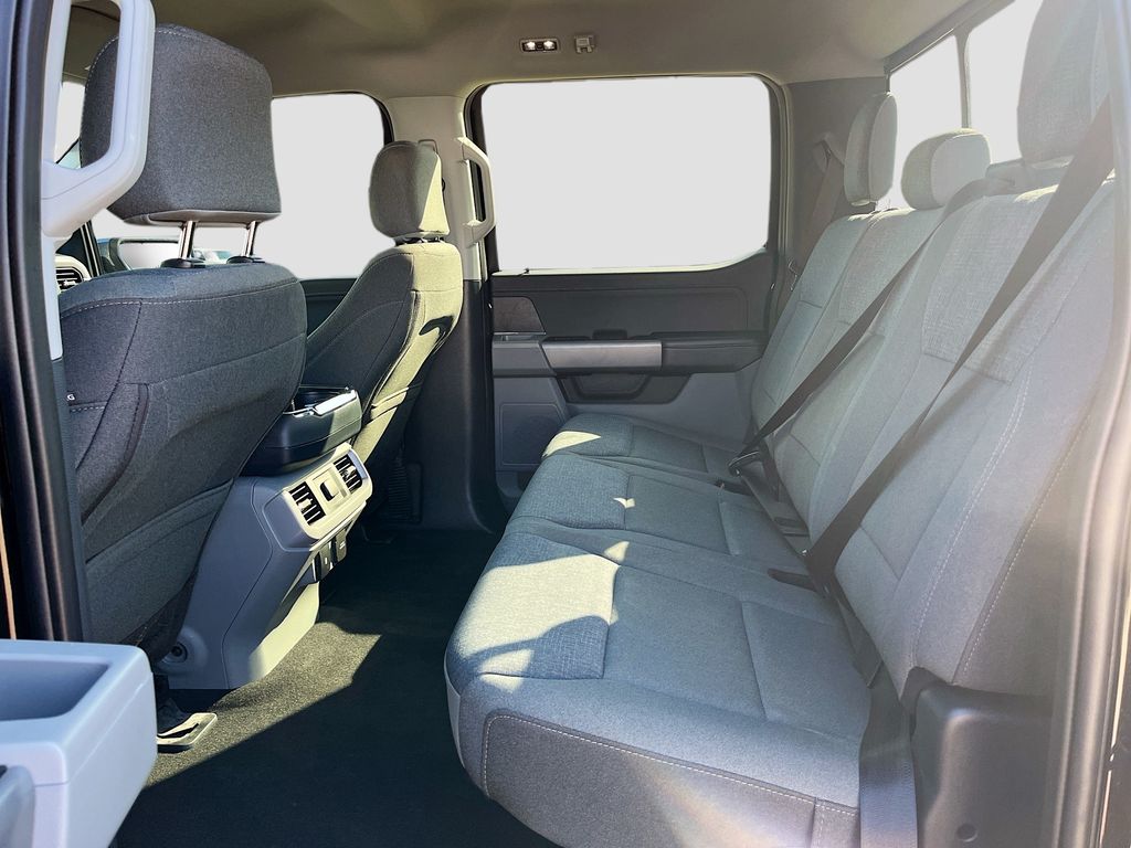 Used 2024 Black Ford XLT image 25
