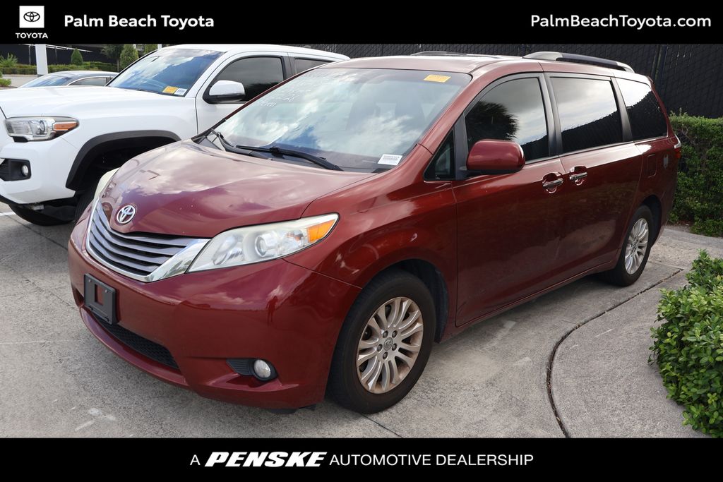 2017 Toyota Sienna XLE -
                  West Palm Beach, FL