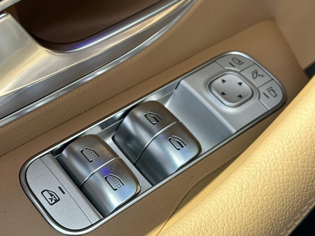 Thumbnail: 2026 Mercedes-Benz GLE - 20