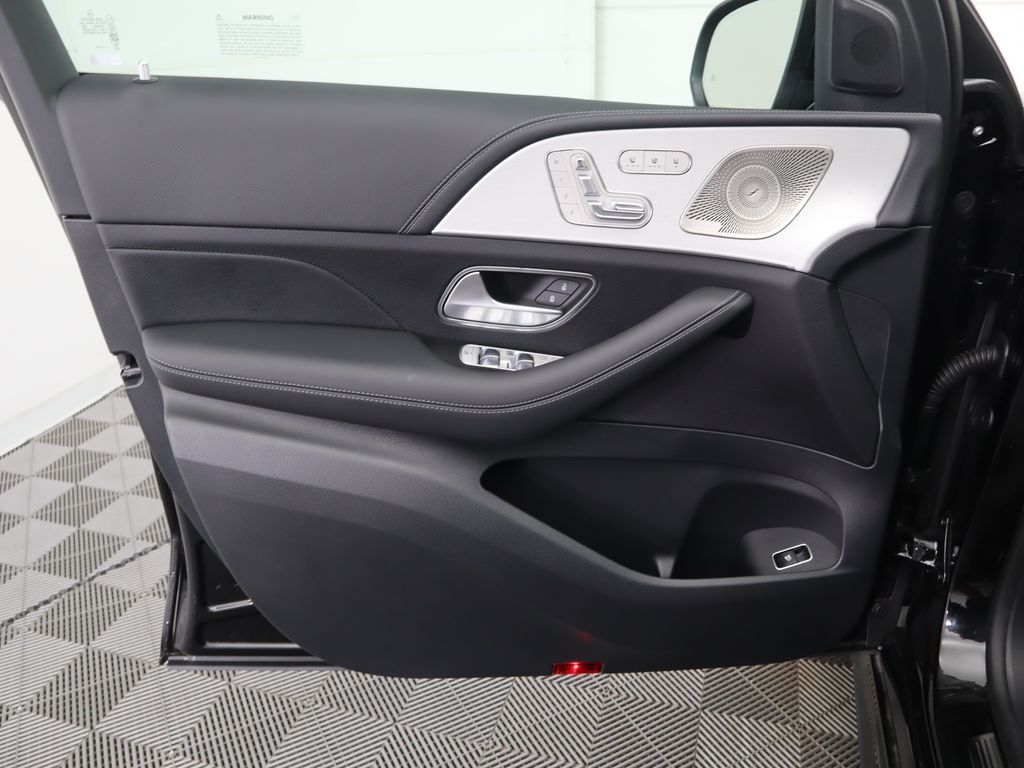 Thumbnail: 2025 Mercedes-Benz GLE - 26