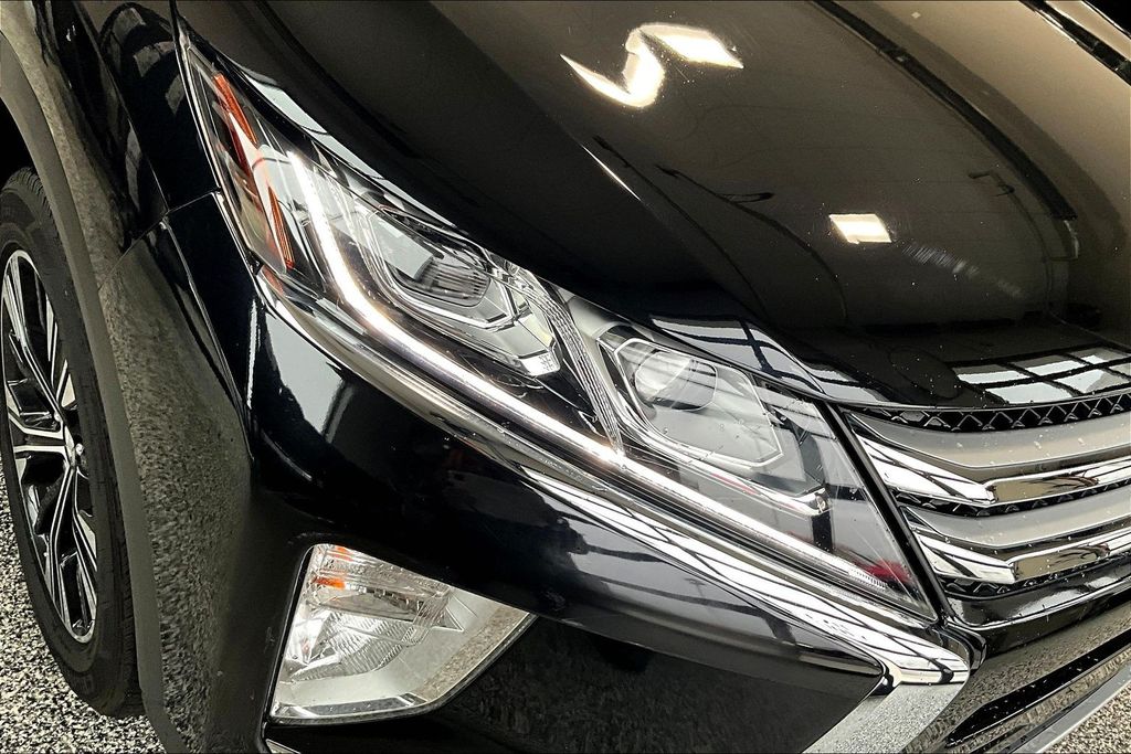 Used 2020 Black Mitsubishi SE image 30