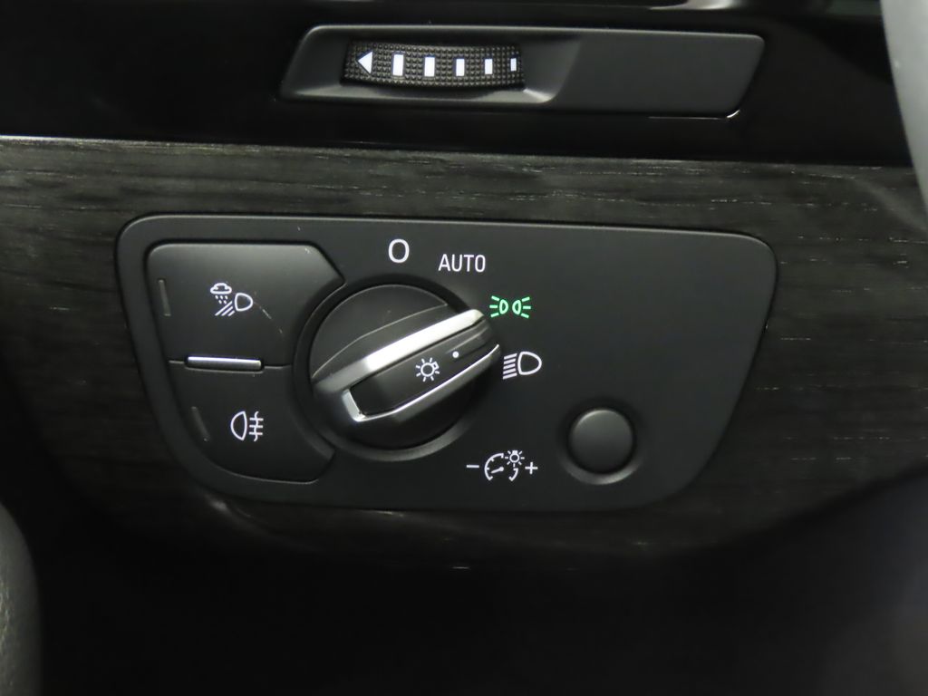 Thumbnail: 2019 Audi Q7 - 18