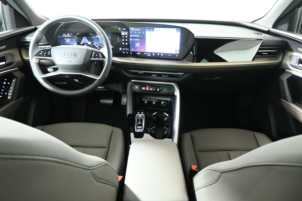 Thumbnail: 2025 Audi Q5 - 4