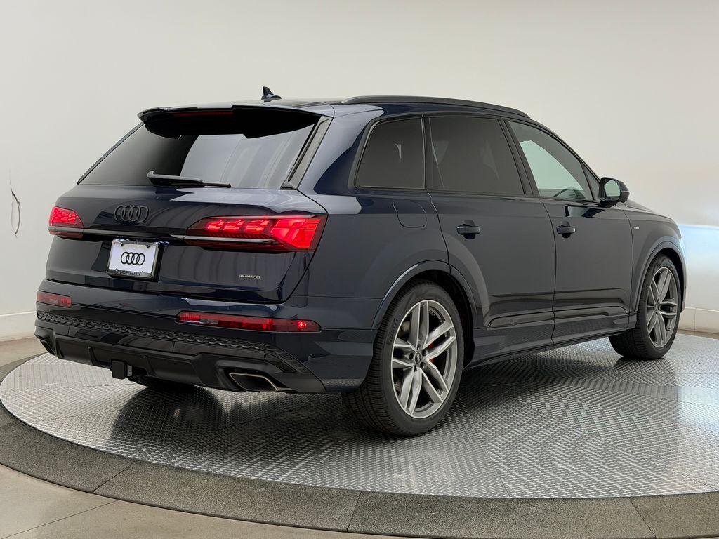 Thumbnail: 2026 Audi Q7 - 10