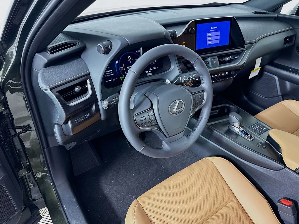 Thumbnail: 2025 Lexus UX - 9