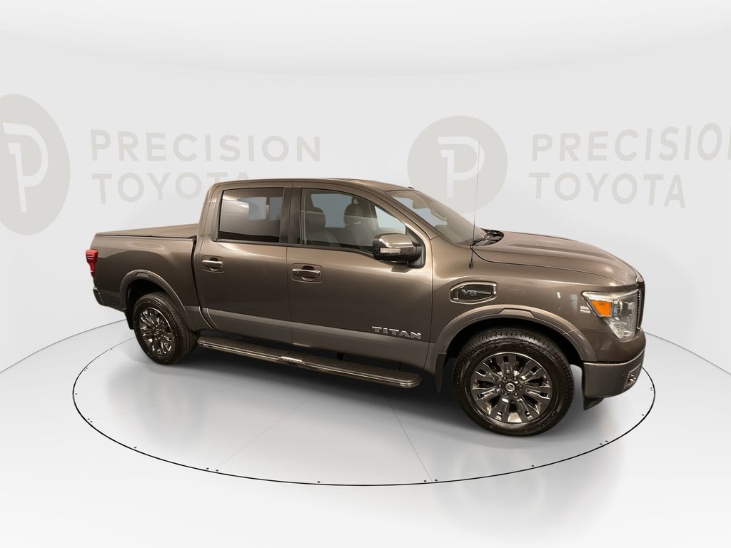 2017 Nissan Titan Platinum Reserve Crew Cab 4WD
