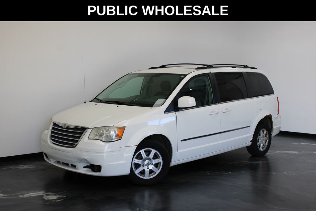 2009 Chrysler Town & Country Touring FWD