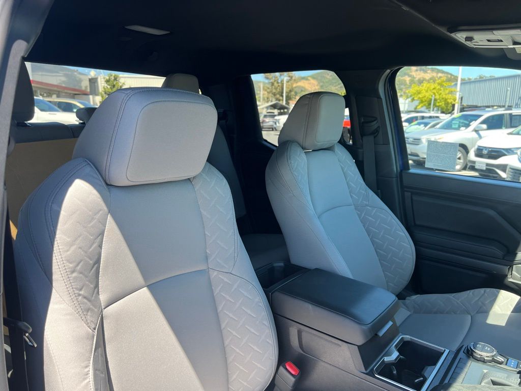 2025 Toyota Tacoma SR5 Double Cab photo 15