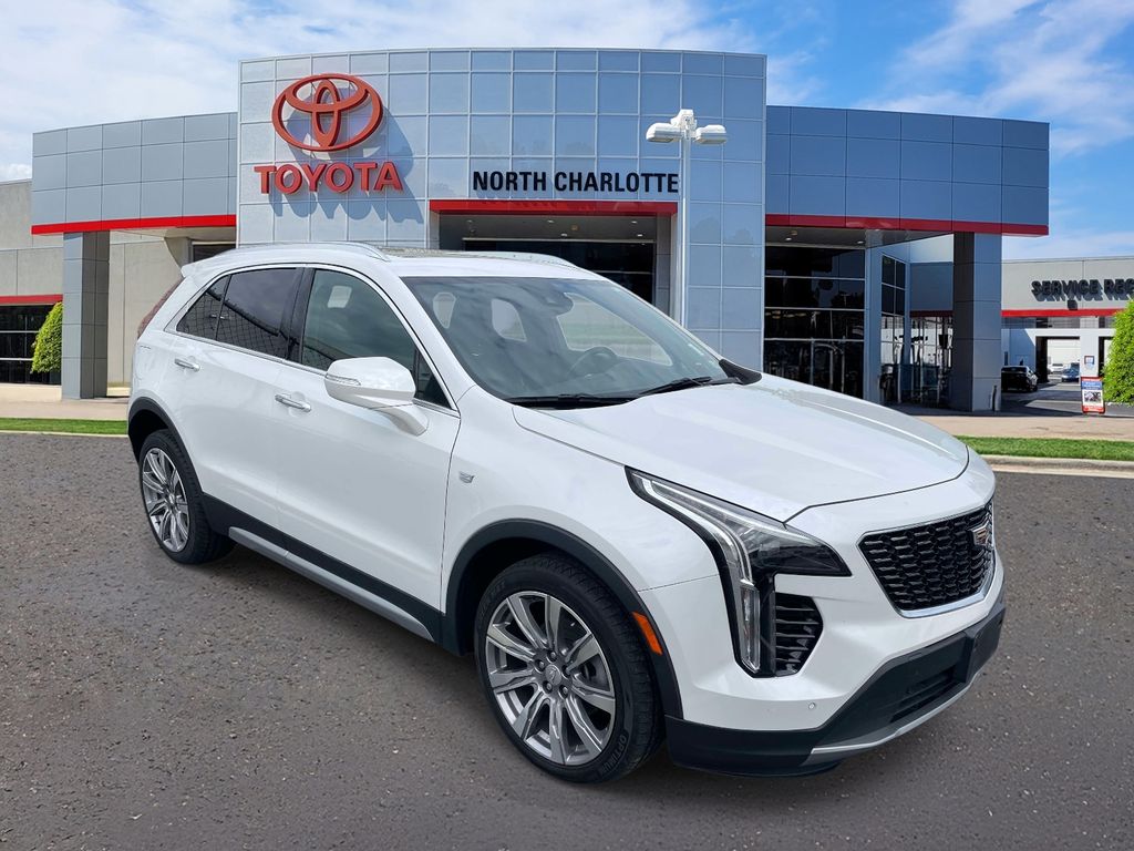 Crystal White Tricoat 2021 Cadillac XT4 Premium Luxury AWD SUV / Crossover Four-Wheel Drive 9-Speed Automatic