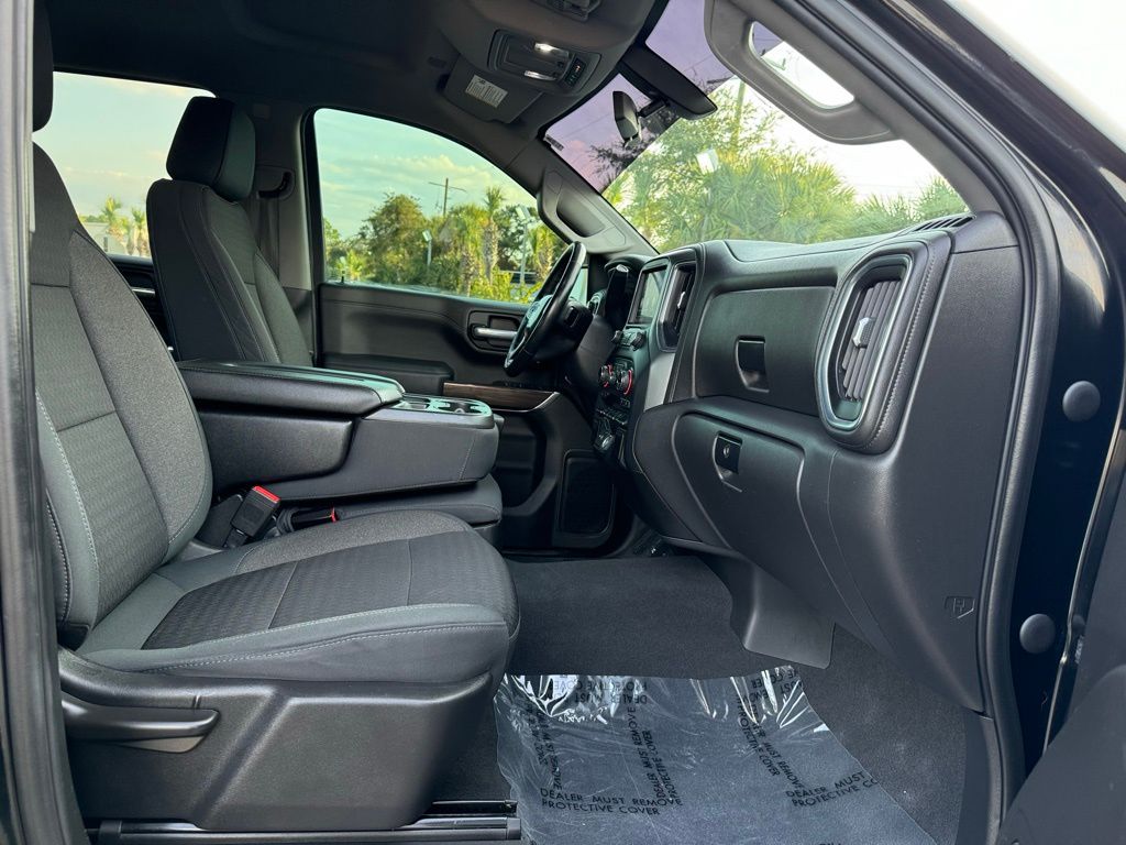 2019 Chevrolet Silverado 1500 RST 25