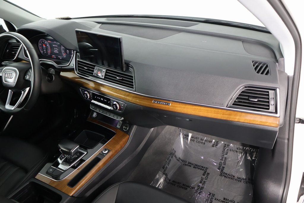 Thumbnail: 2022 Audi Q5 - 9