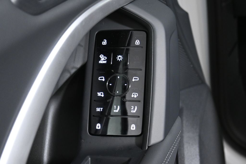 Thumbnail: 2025 Audi Q5 - 25