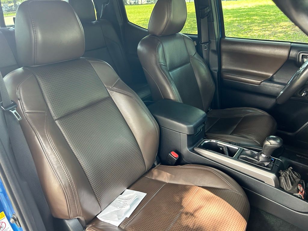 2016 Toyota Tacoma Limited 15