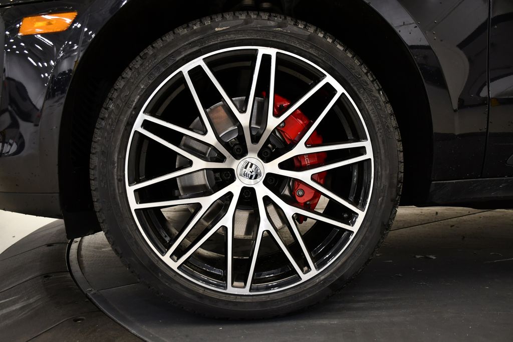 Thumbnail: 2023 Porsche Macan - 15