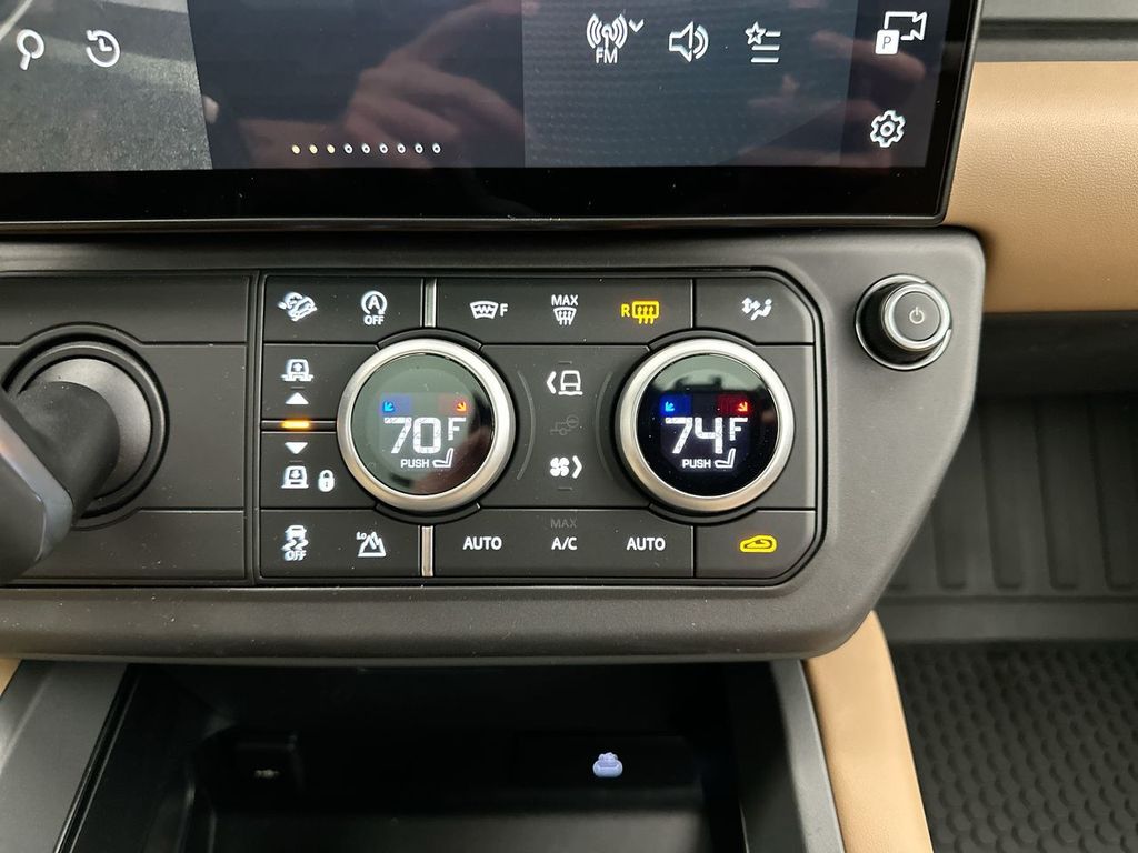 Thumbnail: 2026 Land Rover Defender - 26