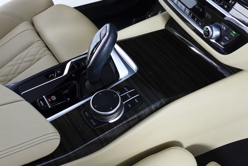 Thumbnail: 2023 BMW 5 Series - 15