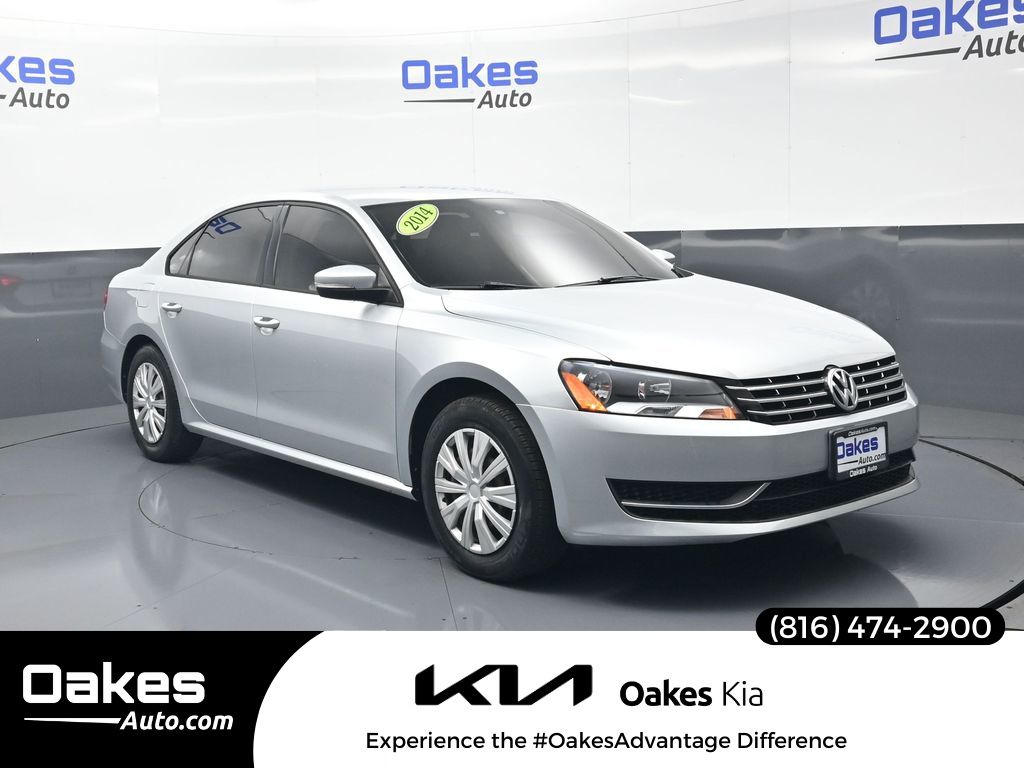Reflex Silver Metallic 2014 Volkswagen Passat S 1.8 Sedan Front-Wheel Drive 6-Speed Automatic