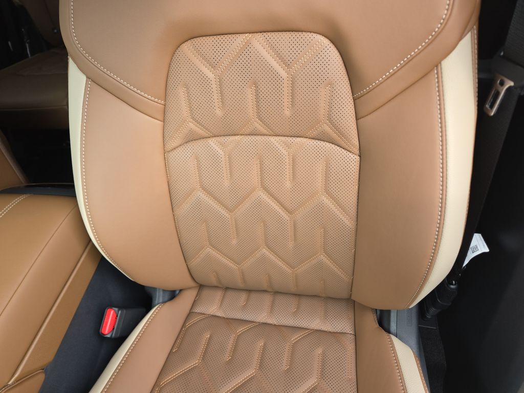 2026 Nissan Pathfinder Platinum - 9