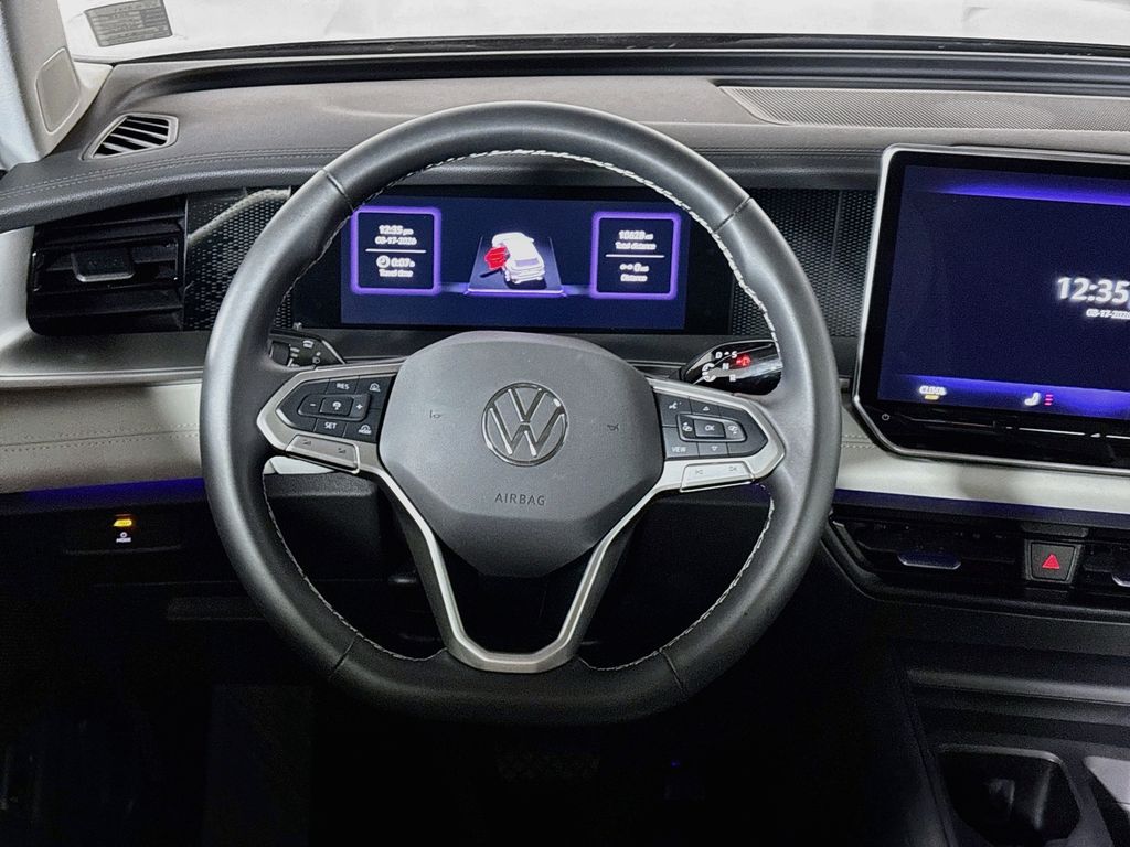 2025 Volkswagen Tiguan 2.0T SE