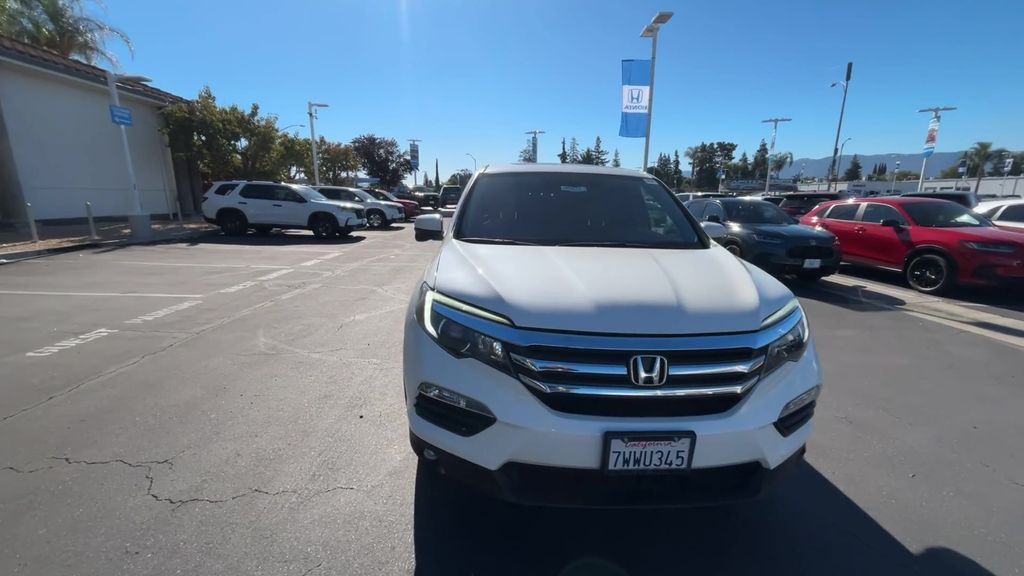 Thumbnail: 2017 Honda Pilot - 3