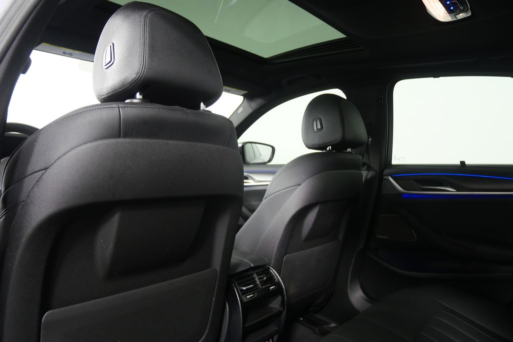 Thumbnail: 2023 BMW 5 Series - 12