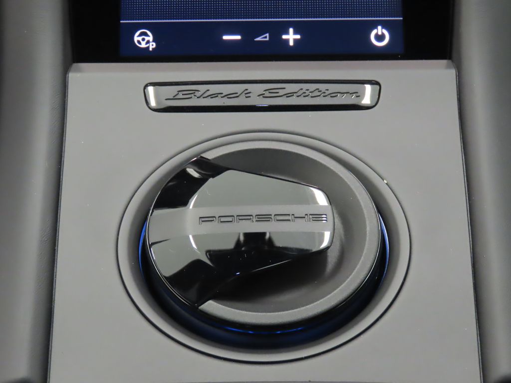 Thumbnail: 2026 Porsche Taycan - 29