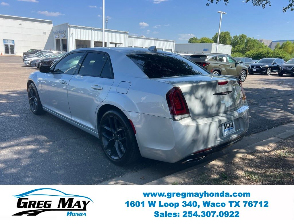 2022 Chrysler 300 S - 5