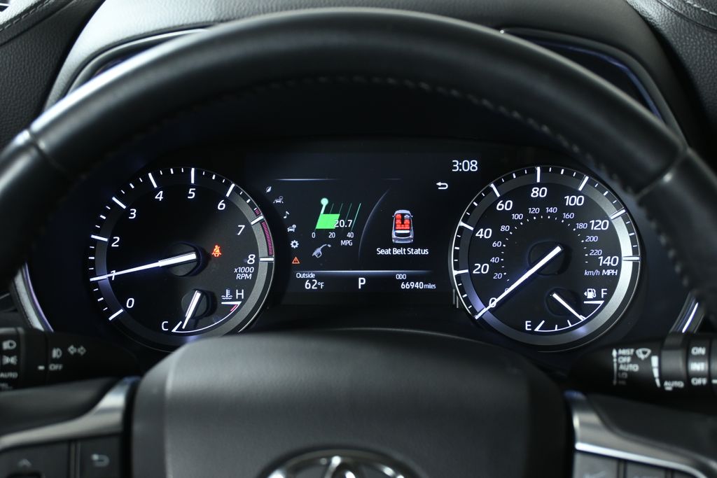 Thumbnail: 2020 Toyota Highlander - 21