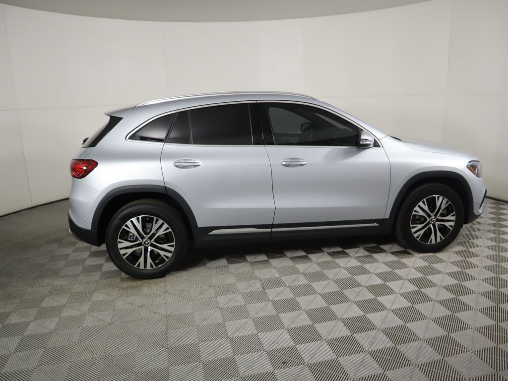 Thumbnail: 2025 Mercedes-Benz GLA - 4