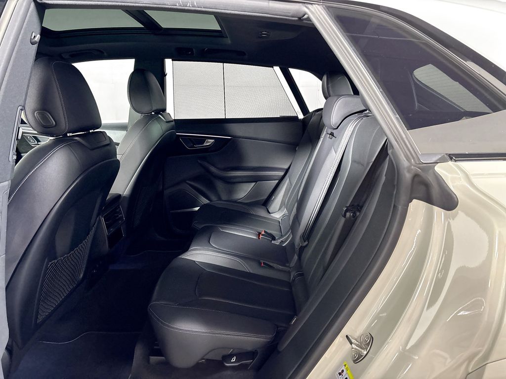 2023 Audi Q8 55 Premium Plus