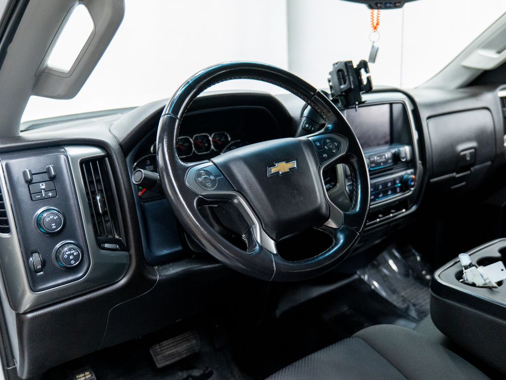 2019 White Chevrolet Silverado 2500HD LT 4X4 Truck