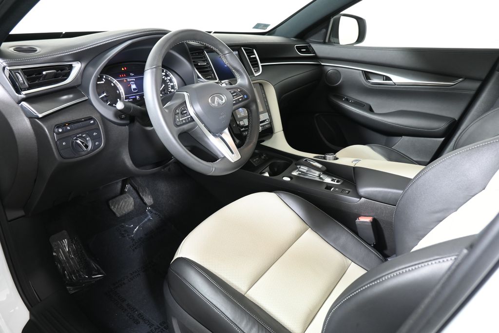 Thumbnail: 2025 INFINITI QX55 - 13