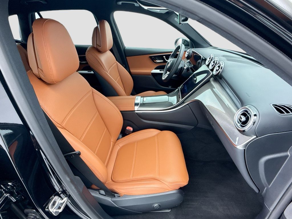 Thumbnail: 2026 Mercedes-Benz GLC - 19