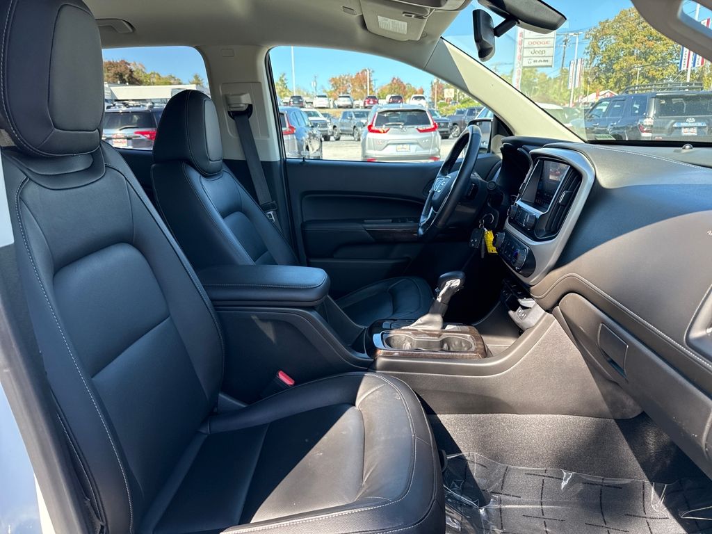 used 2022 GMC Canyon car, priced at $32,380