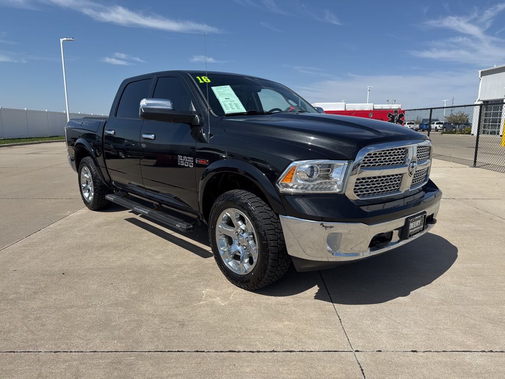 Brilliant Black Crystal Pearlcoat 2016 RAM 1500 Laramie Crew Cab 4WD Pickup Truck Four-Wheel Drive 8-Speed Automatic