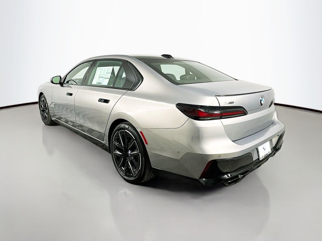 Thumbnail: 2025 BMW 7 Series - 7