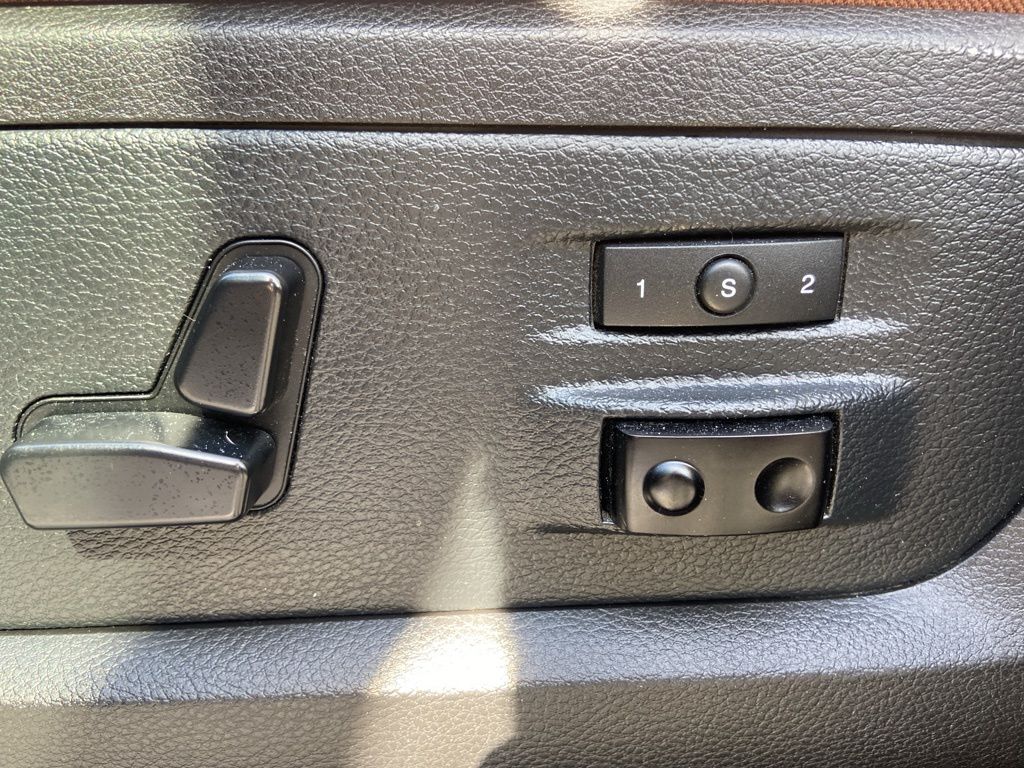 2016 RAM 1500 laramie Longhorn 19