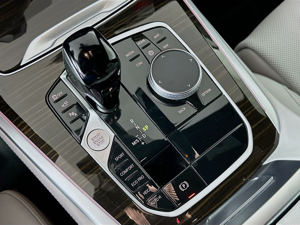 Thumbnail: 2023 BMW X5 - 16