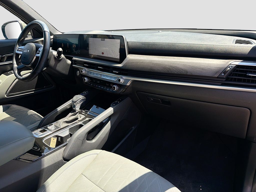 Used 2023 Green Kia EX X-Line image 33