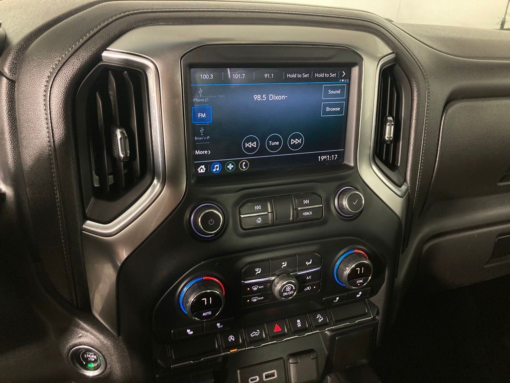 Used 2019 Gray Chevrolet RST image 2