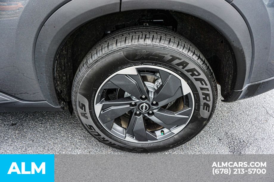 Used 2025 Gray Nissan SV image 16