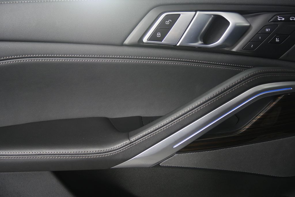 Thumbnail: 2025 BMW X6 - 9