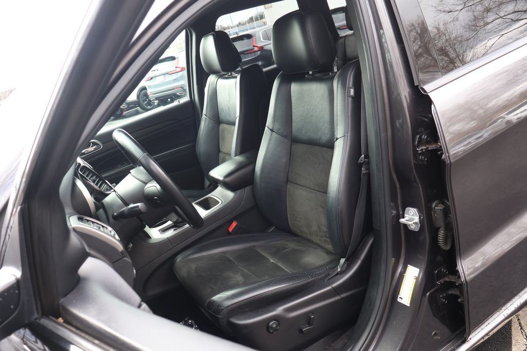 Thumbnail: 2019 Jeep Grand Cherokee - 28