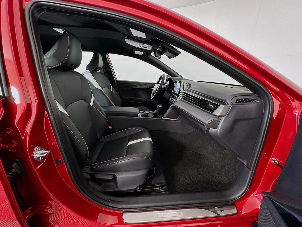 Thumbnail: 2025 Toyota Camry - 27