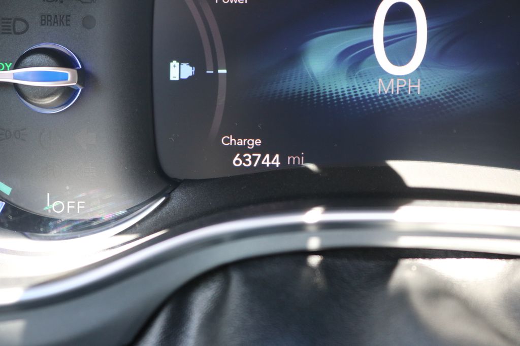 Used Car 2018 Chrysler Pacifica Hybrid  Limited For Sale Under $25,000 In Austin, Texas