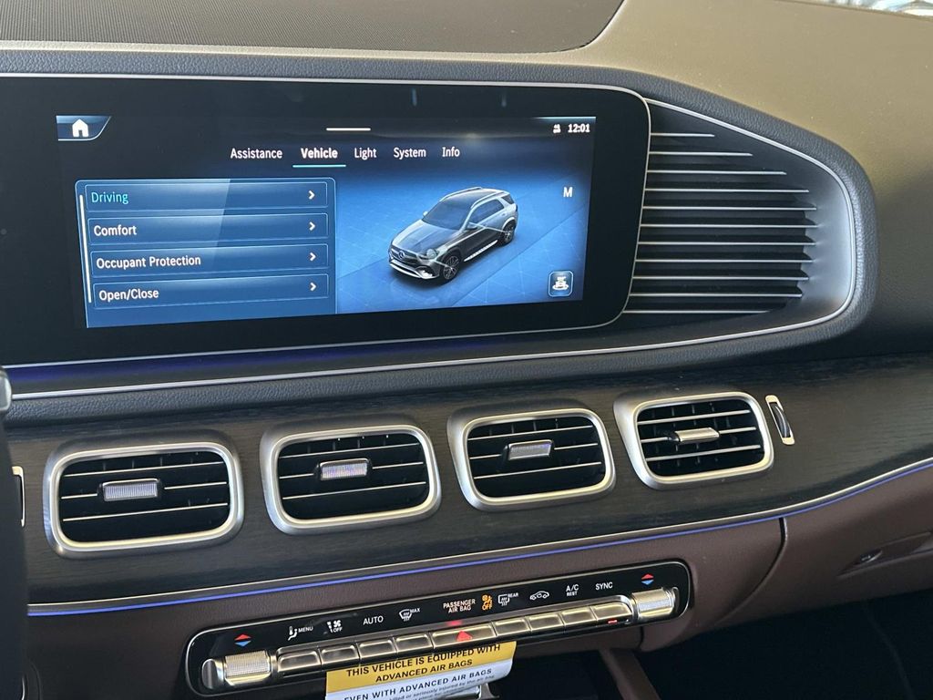 Thumbnail: 2026 Mercedes-Benz GLE - 22