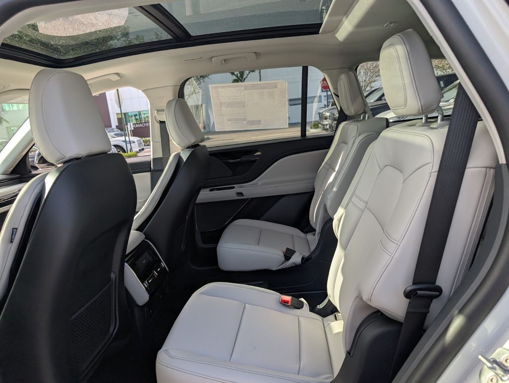 new 2026 Lincoln Aviator car, priced at $63,285