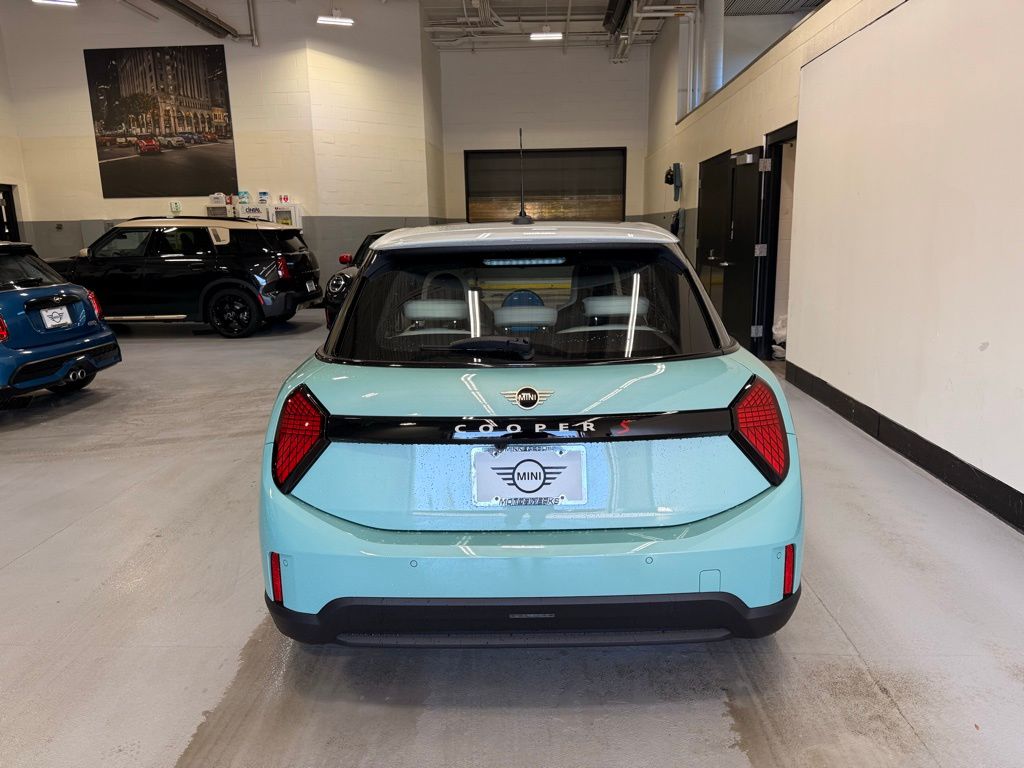 Thumbnail: 2026 MINI Cooper - 4