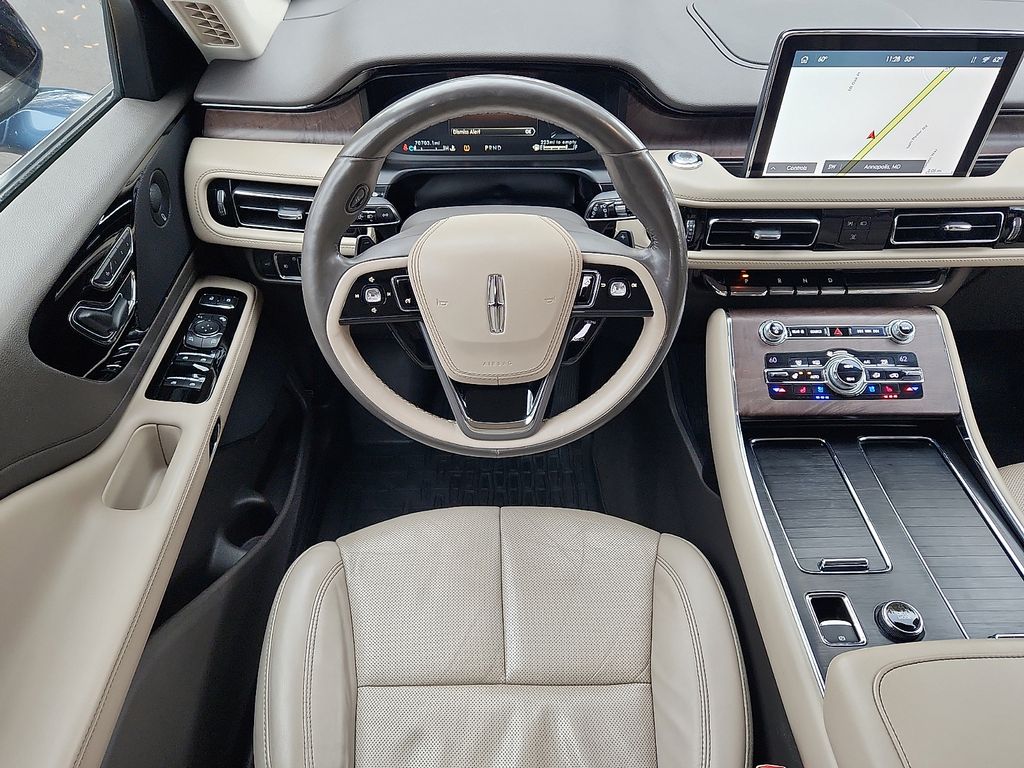 Thumbnail: 2020 Lincoln Aviator - 11